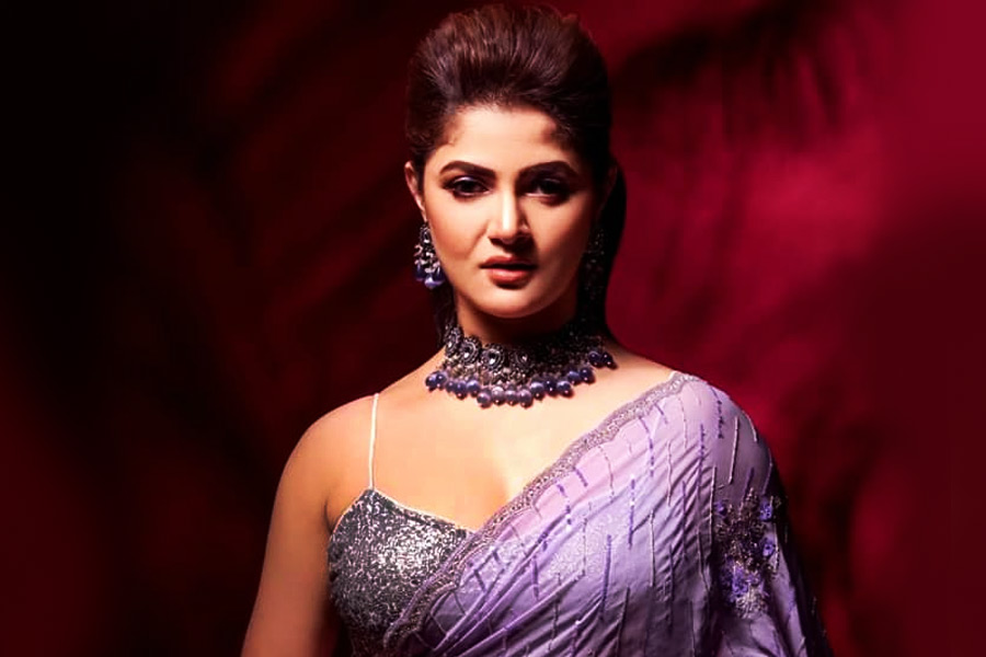 Tollywood actress Srabanti Chatterjee introduces new member of her family in the world