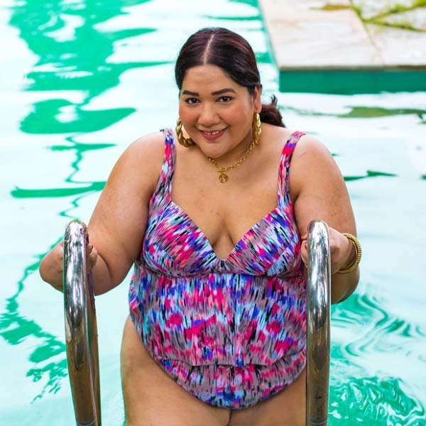 তানভি বলেছেন, ‘‘আমি প্রায় না খেয়ে থাকতাম সেই সময়। কোনও ধারণাই ছিল না যে, আমি ‘ইটিং ডিজ়অর্ডারে’ ভুগছিলাম।’’ তবে ভেঙে পড়েননি তানভি। দাঁতে দাঁত চেপে লড়ে নিজের ইচ্ছাপূরণ করে চলেছেন এই তরুণী। ইনস্টাগ্রামের রিল্‌সে তাঁর নাচের নানা ভিডিয়ো মন কেড়েছে অনেকের।