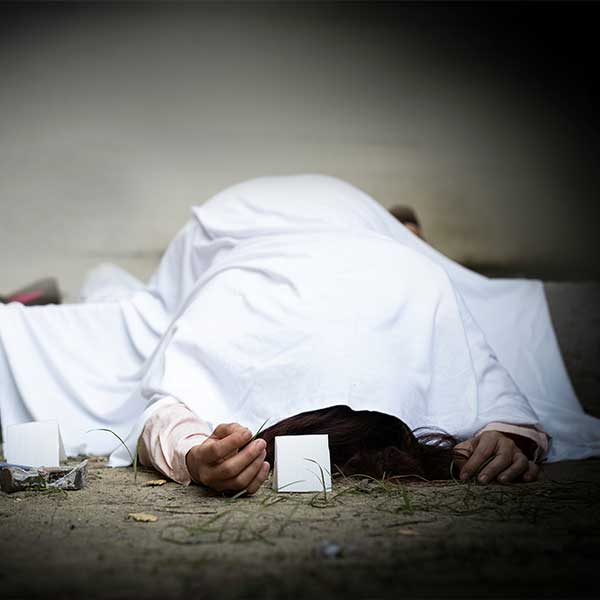 কাকতালীয় ভাবে এঁরা প্রত্যেকেই মারা যান ২৭ বছর বয়সে।