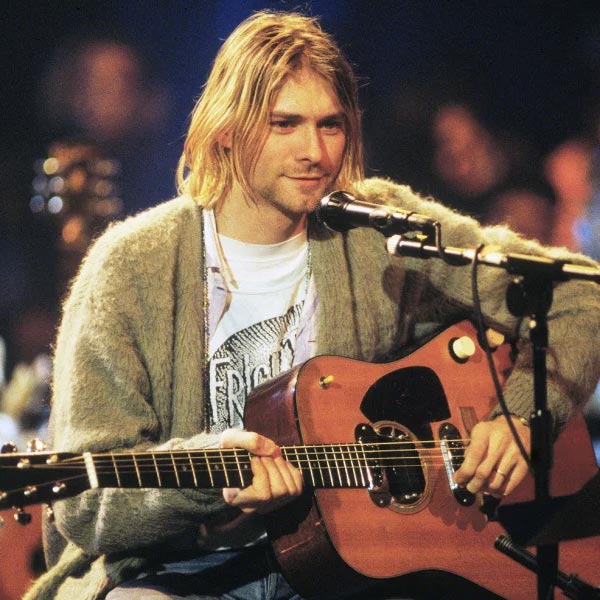 কার্টের ব্যাপারে তাঁর মায়ের এই অদ্ভুত দাবির সূত্র অবশ্য লুকিয়ে রয়েছে ২৭ ক্লাবের আর এক সদস্যের জীবনকাহিনিতে।