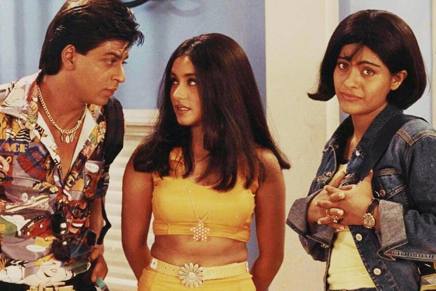 ত্রিকোণ প্রেমের সম্পর্ক নিয়ে ‘কুছ কুছ হোতা হ্যায়’ ছবিটি আজও শাহরুখ অনুরাগীদের কাছে প্রিয়।