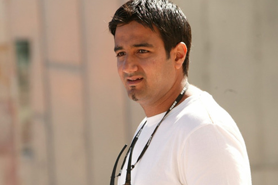 সিদ্ধার্থ ঠিক করেছিলেন ‘ওয়ার’ মুক্তির পরই তিনি সেই ‘র‌্যাম্বো’র রিমেক বানাবেন। কিন্তু মাঝে এসে যায় ‘পাঠান’ পরিচালনার দায়িত্ব। আর সেই কারণেই তিনি ‘র‌্যাম্বো’র রিমেক তৈরির কাজ আবার পিছিয়ে দেন।