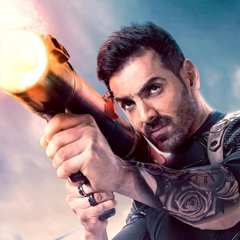 ২০০৯ সালে মুক্তি পাওয়া ‘নিউ ইয়র্ক’-এর ১৩ বছর পর পাঠান সিনেমায় আবার যশরাজের সঙ্গে জুটি বাঁধলেন জন।