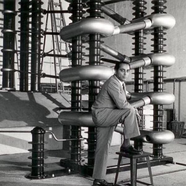 সিআইএ এজেন্ট সাক্ষাৎকারে এ-ও জানিয়েছিলেন, ভাবা তাঁদের জন্য বিপজ্জনক হয়ে উঠতে পারেন। কিন্তু তার আগেই তাঁর বিমানে রাখা বোমাটি ফেটে গিয়েছে।