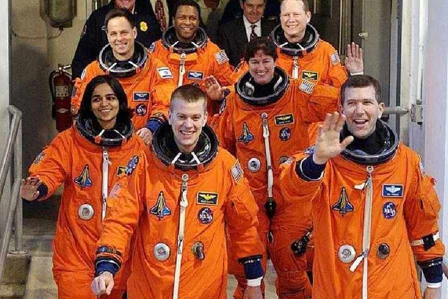 রিককে পৃথিবীতে প্রবেশের বিষয়ে সবুজ সঙ্কেত দিয়েছিলেন। এর মাধ্যমেই মহাকাশে ২৮তম অভিযান সম্পন্ন করার কথা ছিল কলম্বিয়ার। 