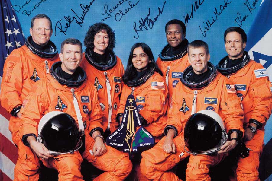 ভূপৃষ্ঠের ৬১ কিমিরও বেশি উচ্চতা থেকে মহাকাশযানটি শব্দের ১৮ গুণ গতিতে নীচের দিকে নেমে আসে। মাটিতে পড়ে টুকরো টুকরো হয়ে পড়ে যানটি।