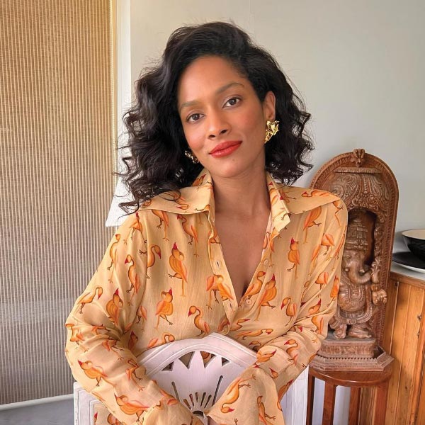 ২০২০ সাল থেকেই নাকি দু’জনের মধ্যে মন দেওয়ানেওয়ার পর্ব শুরু হয়েছিল। শুটিংয়ের কাজ মিটিয়ে হামেশাই একসঙ্গে দেখা যেত তাঁদের।