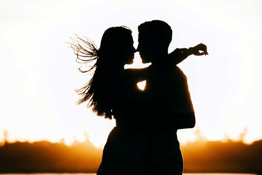 তদন্তকারীদের দাবি, অন্য নারীর সঙ্গে সম্পর্কে জড়িয়েছিলেন বিবাহিত ইয়োহান। সে কারণেই শানেলকে খুন করেছিলেন তিনি। যদিও এ নিয়ে আদালতে প্রমাণ দিতে পারেননি তাঁরা। ইয়োহানও নিজেকে নির্দোষ বলে দাবি করেছিলেন। আজও এই মামলার রহস্যভেদ হয়নি।