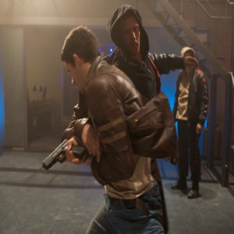 বুলগেরিয়ান শিল্পী ড্যাঙ্কো জরড্যানভ ‘পাঠান’-এ স্টান্টম্যান হিসাবে কাজ করেছেন। তিনি এর আগে ছিলেন ‘জুরাসিক ওয়ার্ল্ড: ফলেন কিংডম’, ‘অ্যাসাসিন্স ক্রিড’, ‘ইউনিভার্সাল সোলজার: রিজেনারেশন’-এর মতো ছবিতে।