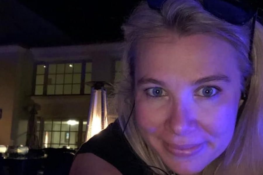 উদ্ভাবনী দৃষ্টিভঙ্গির সঙ্গে এরিনের ব্যবসায়িক বুদ্ধির মিশেলে কিছু দিনের মধ্যেই লাভের মুখ দেখেছিল ‘টিঙ্কার ভেঞ্চার’ নামের ওই সংস্থাটি। মাত্র ৮ বছরের মধ্যেই ১২০ জনের দলকে নেতৃত্ব দিতে শুরু করেছিলেন এরিন। সংস্থার গ্রাহকের তালিকায় হোমড়াচোমড়াদেরও টেনে এনেছিলেন তিনি।