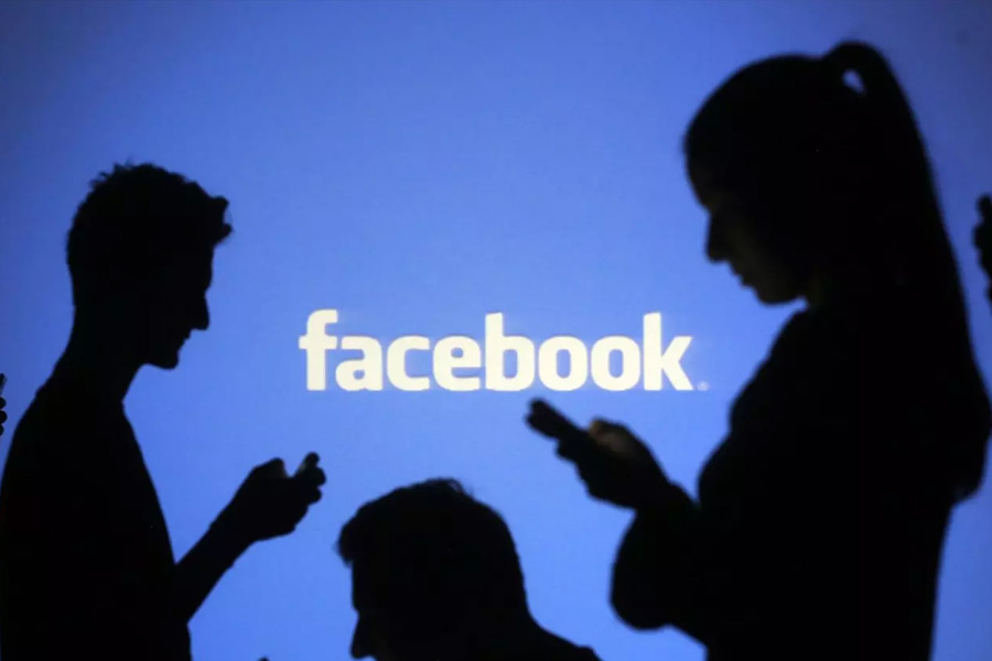 ‘কন্ট্রোল-ল্যাবস’ নামে একটি স্টার্টআপে অংশীদারিত্বর পুরস্কার জিতেছিলেন এরিন। সম্প্রতি ওই স্টার্টআপটি কিনে নিয়েছে ফেসবুক। যার আর্থিক মূল্য নাকি ৫০ থেকে ১০০ কোটি ডলারের মধ্যে।