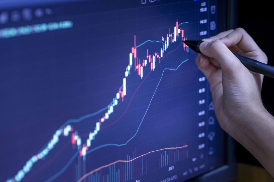 Share market Share price drops rapidly.