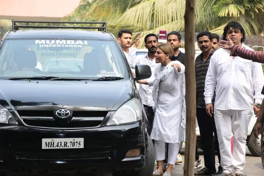 Photograph of Rakhi Sawant.