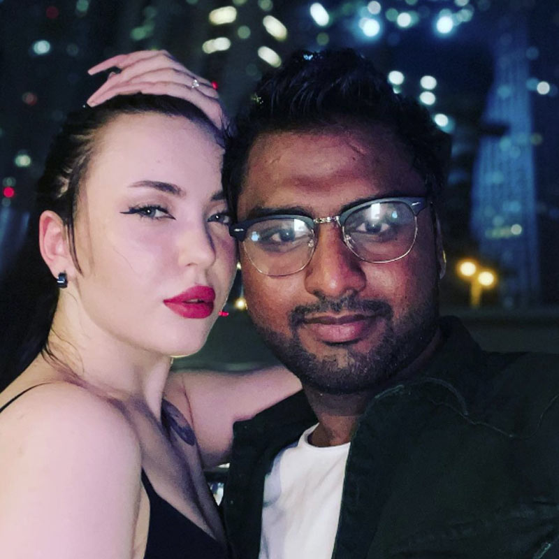 Picture of youtuber Mithilesh and his wife lisa 