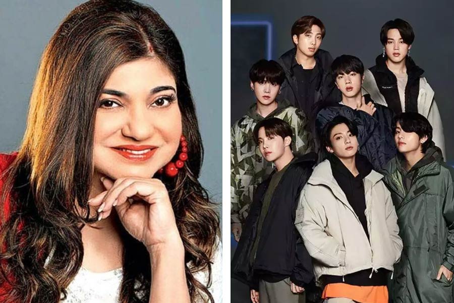 Picture of Alka yagnik and bts band