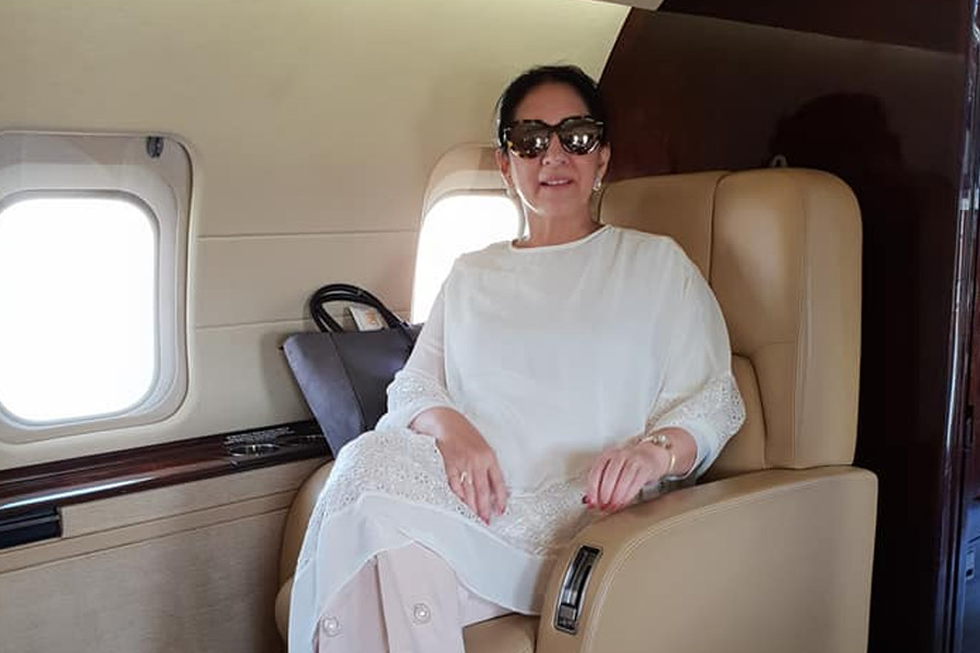 বলিপাড়ায় কানাঘুষো শোনা যায়, বোন নিখাতের জন্মদিন পালন করবেন বলে ‘ধুম ৩’ ছবির শুটিং এক দিন পিছিয়ে দিয়েছিলেন আমির।