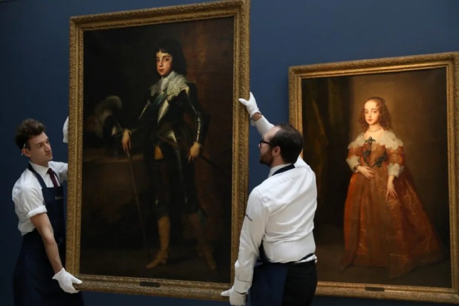 খামারবাড়ির পিছন থেকে অ্যালবার্ট বি রবার্টস নামের এক ব্যক্তি ডাইকের আঁকা এই ছবিটি খুব কম দামে কিনেছিলেন।