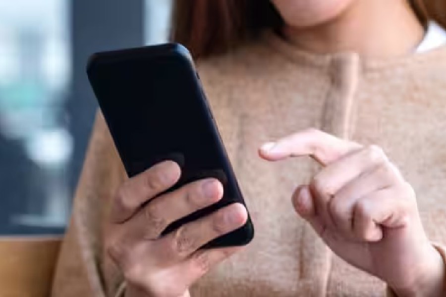 BharOS Operating System is a made in India Operating System.