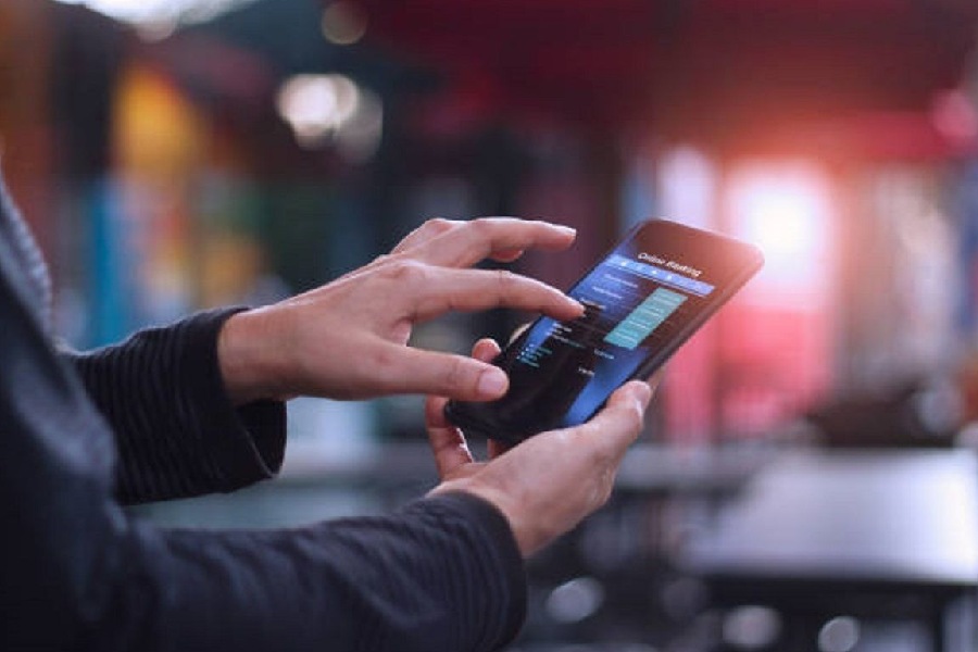 BharOS Operating System is a made in India Operating System.