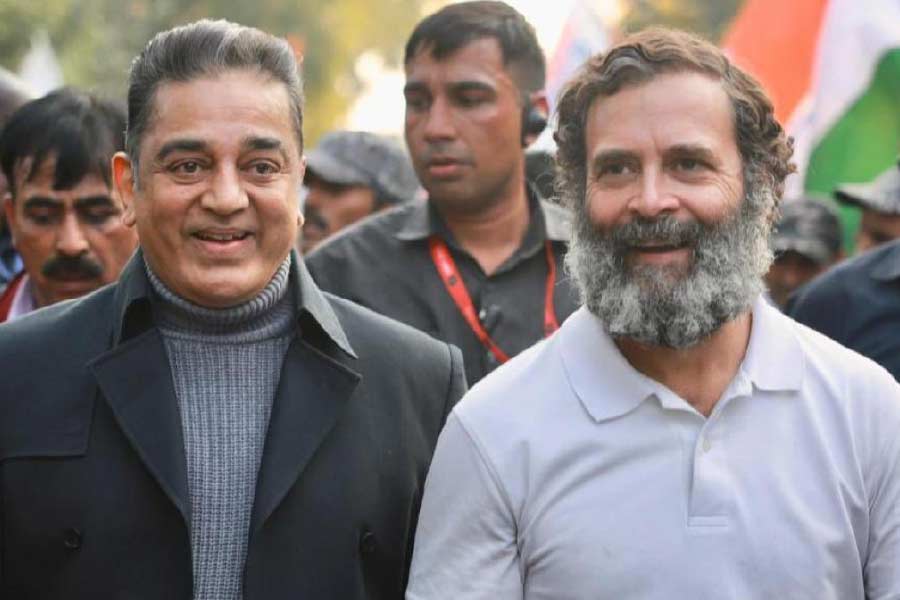 এ ছাড়াও এই পদযাত্রার বিভিন্ন সময় এই পদযাত্রায় শামিল হন অভিনেতা কমল হাসন, রিয়া সেন, লেখক অরুন্ধতী রায় প্রমুখরা। তাঁদের অনেকেই জানান যে, তাঁরা কংগ্রেসের কেউ না হলেও ভারত জোড়ো যে আদর্শ নিয়ে এগিয়ে চলছে, তাকে সমর্থন করেন।