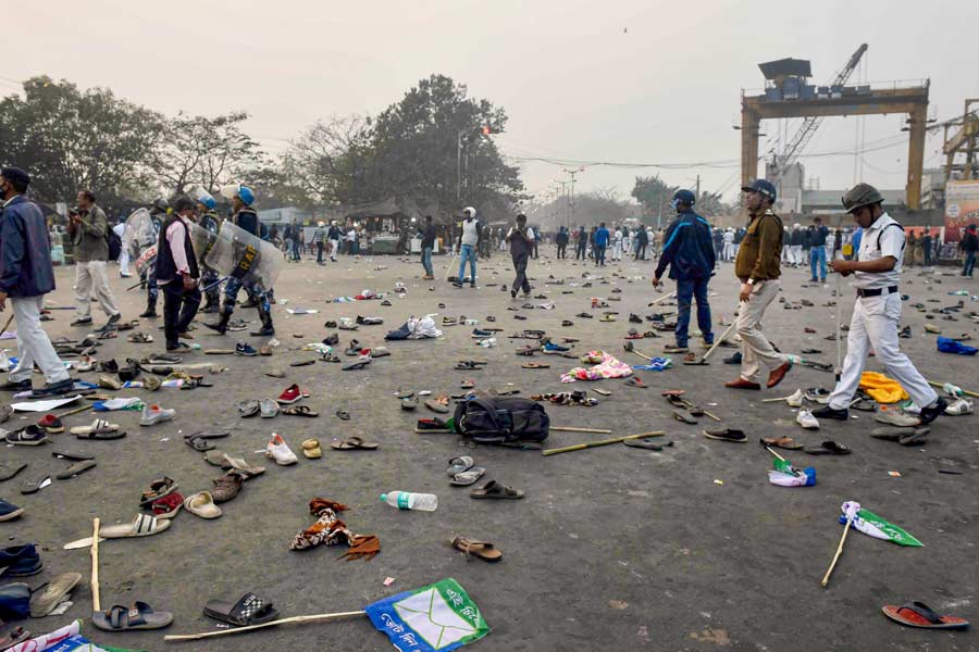 Photograph of scattered shoes after ISF\\\\\\\'s rally in Kolkata