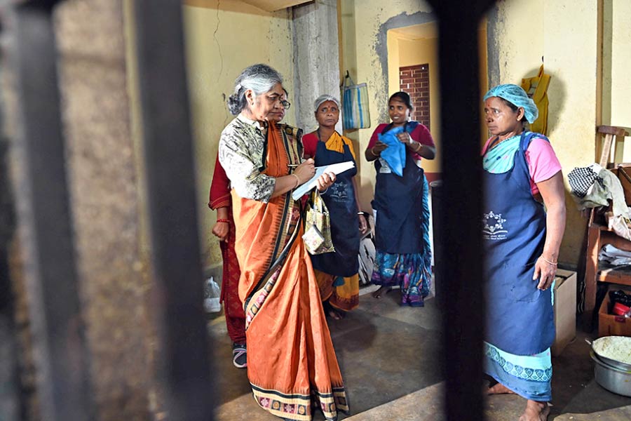 Mid Day meal inspection in a school