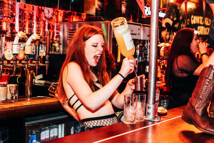 picture of Coyote Ugly bar