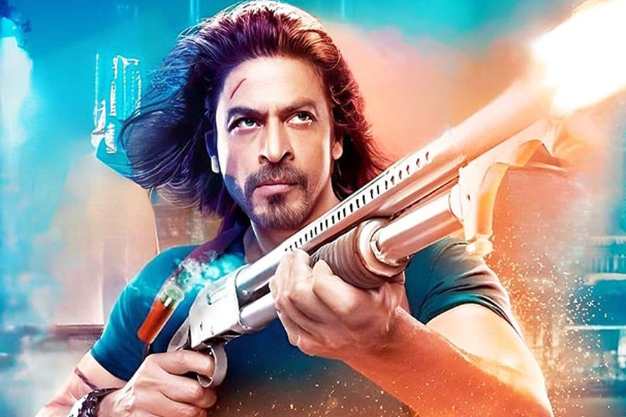 ‘পাঠান’ ছবি মুক্তির পর তার সাফল্য নিয়ে যখন সকলের জয়গান গাওয়া হচ্ছে, সেই মুহূর্তে ছবির নাম পরিবর্তন করার বিষয়ে একটি টুইট করেন কঙ্গনা।