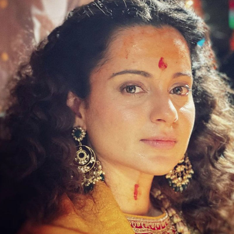 ভারতের প্রাক্তন প্রধানমন্ত্রী ইন্দিরা গান্ধীর জীবন অবলম্বনে তৈরি ছবিতে ইন্দিরা গান্ধীর চরিত্রে অভিনয় করতে দেখা যাবে কঙ্গনাকে।