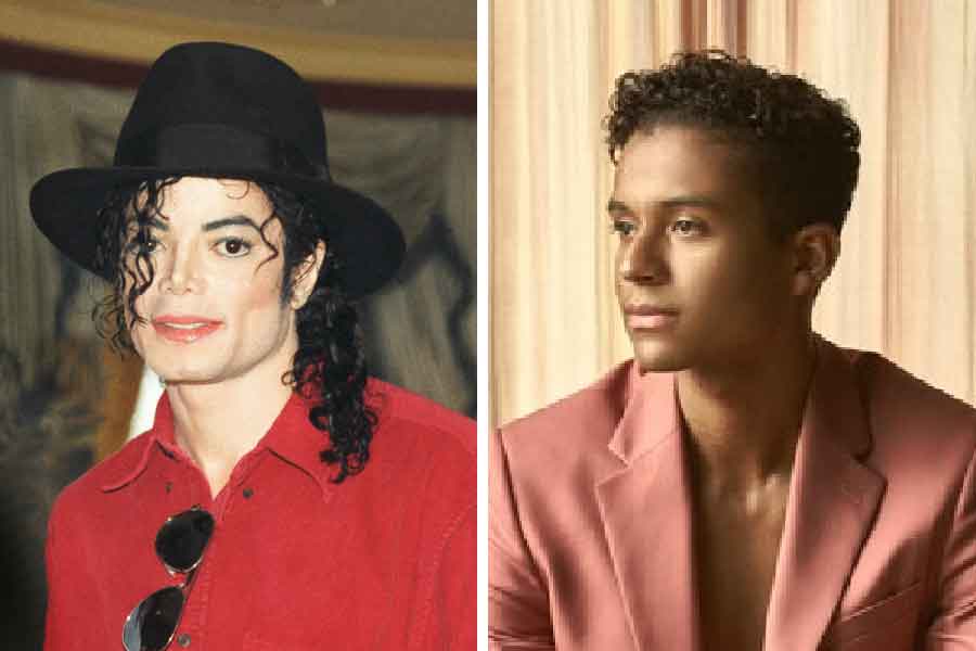 Photograph of Michael Jackson and his nephew Jaafar Jackson.