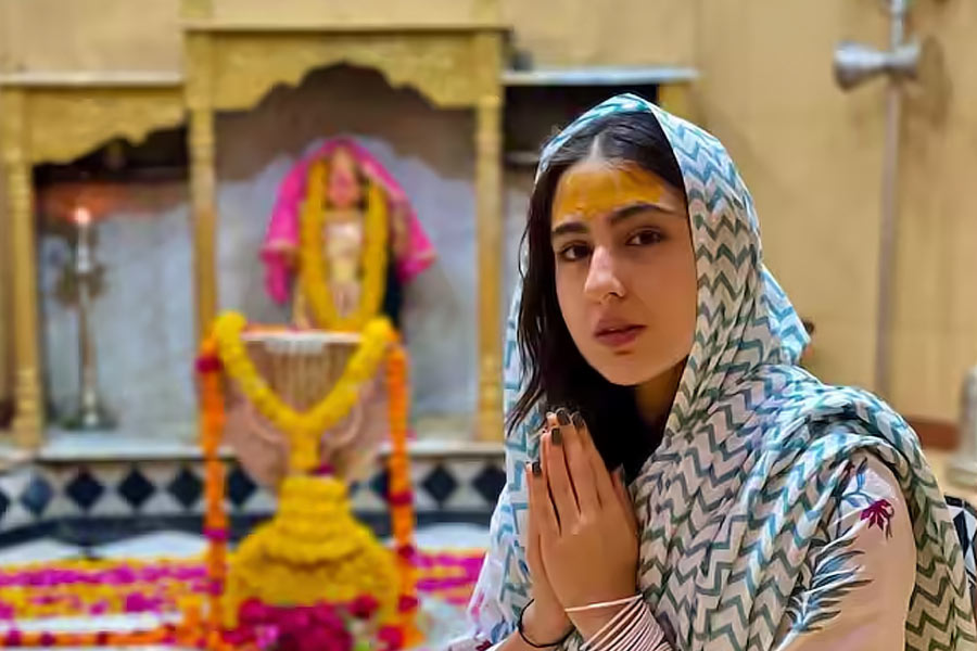 Sara Ali khan reacts on being trolled for Visiting temple 