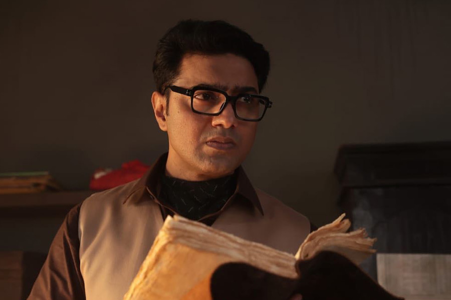 Fans got excited as Tollywood actor Dev released the pre teaser of his upcoming movie Byomkesh-Durgo Rahoshyo 