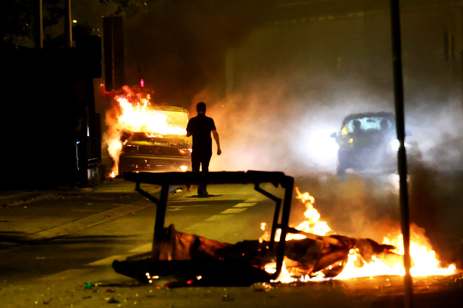 Why riot is happening in France and why government is blaming social medias for that