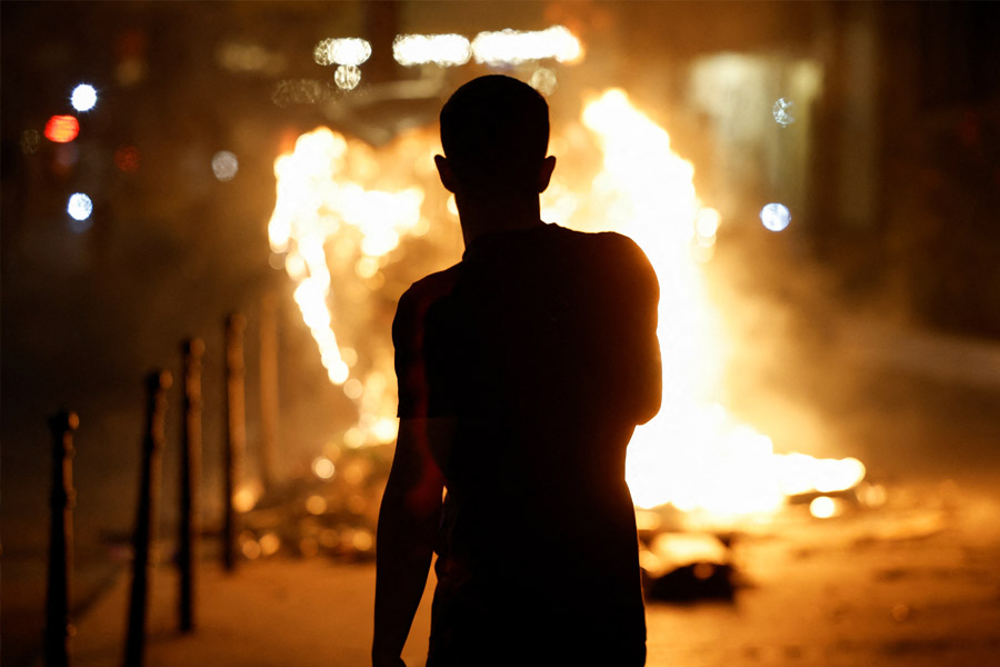 Why riot is happening in France and why government is blaming social medias for that