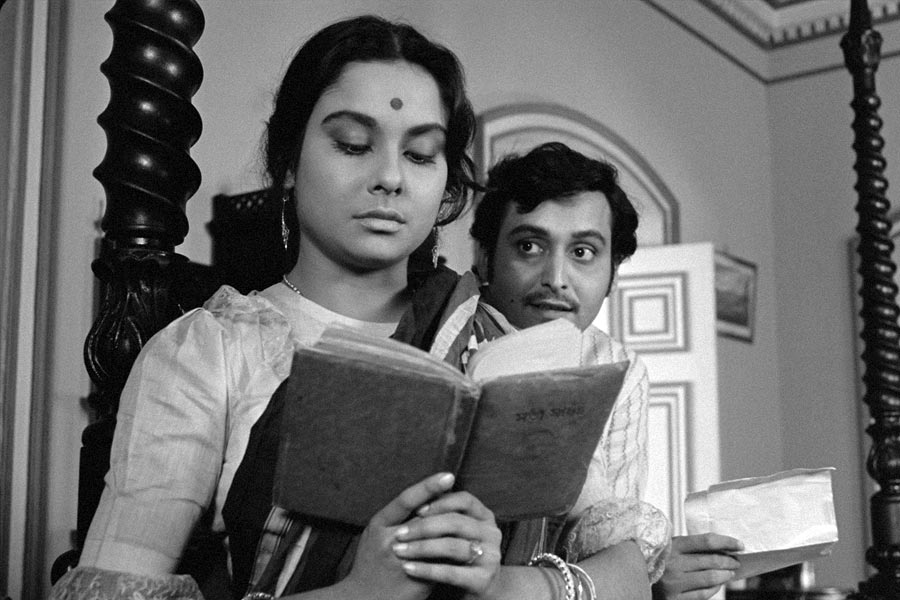 Hollywood movies those are inspired from hindi movies