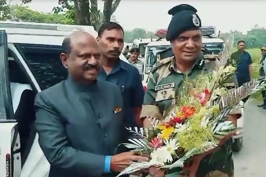 Ahead of Panchayat Poll Governor CV Ananda Bose did meeting with BSF in Sitai