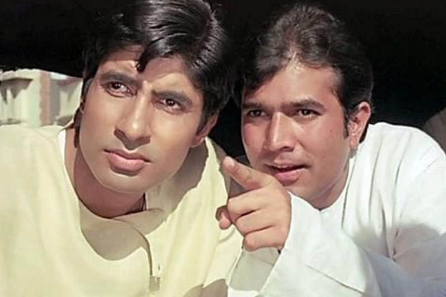 টিকিটের দাম কম থাকলেও রাজ কপূর, অমিতাভ বচ্চন, রাজেশ খন্নার মতো অভিনেতার ছবি দেখতেও প্রেক্ষাগৃহে ভিড় জমাতেন দর্শক।