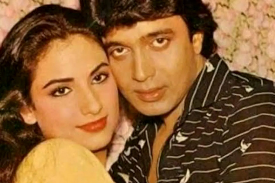 ‘ডিস্কো ড্যান্সার’ ছবিতে অভিনয় করেই ১০০ কোটি টাকার ক্লাবে নাম লিখিয়েছিলেন কিম।