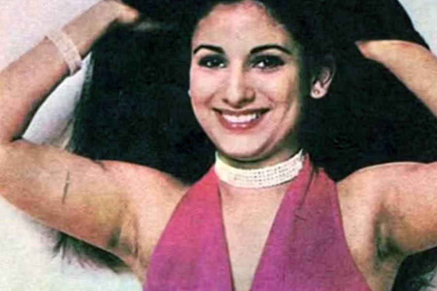 অভিনয়ে সুযোগ পেলেও পার্শ্বচরিত্রে দেখতে পাওয়া যেত কিমকে। ‘ডিস্কো ড্যান্সার’ ছবির মাধ্যমেই কেরিয়ারে সাফল্যের সিঁড়িতে এক লাফে অনেক ধাপ এগিয়ে যান তিনি।