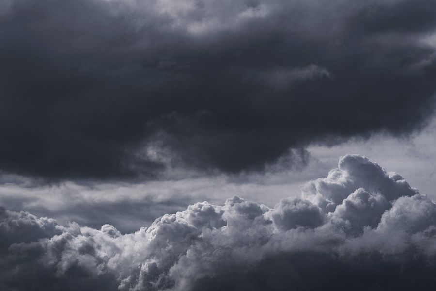 ত্রিপাঠী জানিয়েছেন, ইজ়রায়েল, দক্ষিণ আফ্রিকা এবং আমেরিকায় মেঘের বীজ থেকে বৃষ্টির ফসল পেয়েছেন গবেষকেরা।