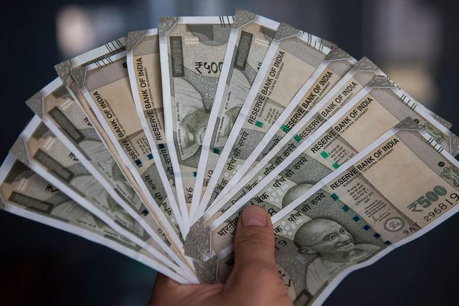 China is selling dollars offshore to save yuan