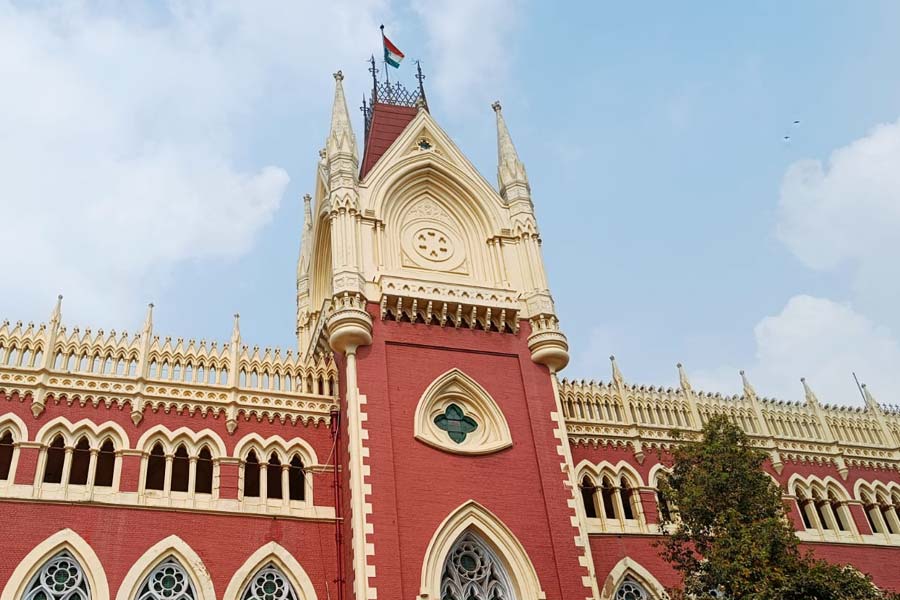 In Calcutta High Court CPM alleged that no legal steps taken against accused BDO and SDO of Uluberia