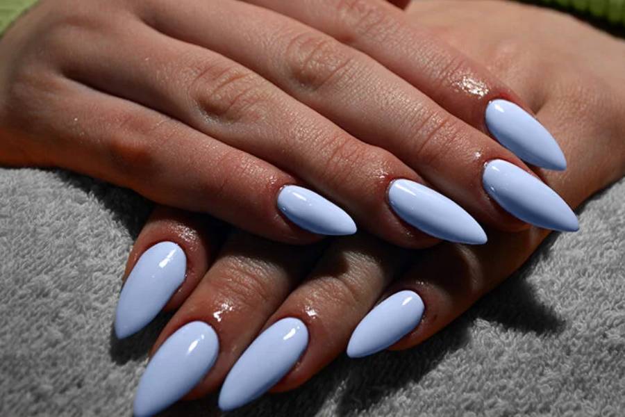 Image of Nail manicure.