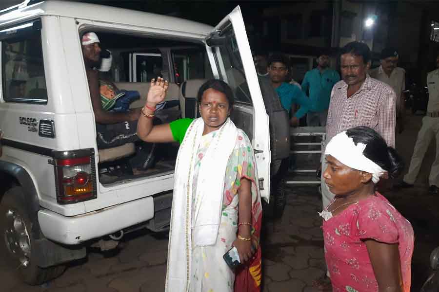 Four relatives of Chandana Bauri allegedly injured due to a clash at Saltora of Bankura