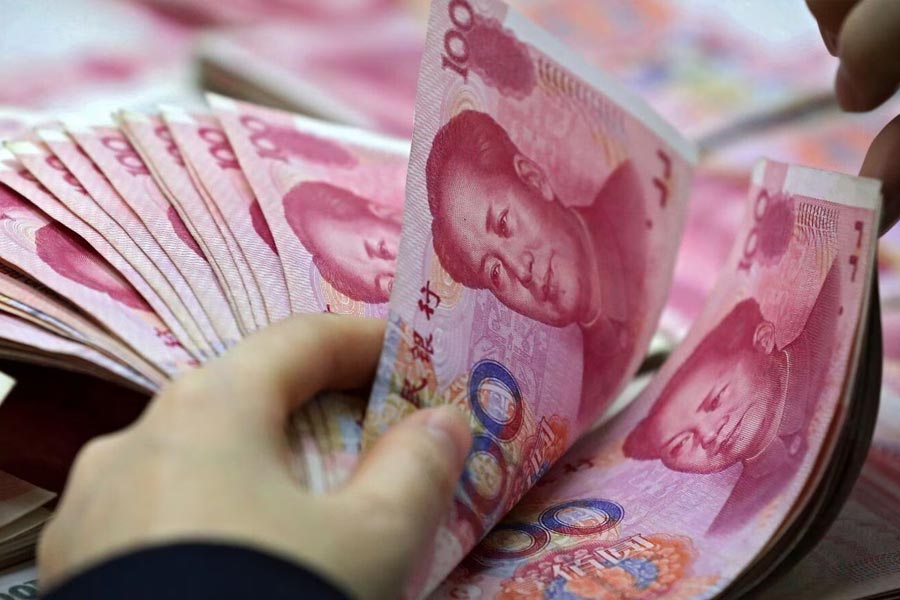 ভারতের উত্তর সীমান্তে রয়েছে চিন। তাদের সঙ্গে দিল্লির সম্পর্ক কোনও কালেই খুব একটা সুমধুর নয়। কিন্তু পরিবর্তিত পরিস্থিতিতে সেই চিনের মুদ্রাতেই বাণিজ্য করতে বাধ্য হচ্ছে ভারত।