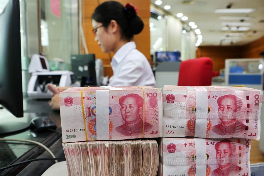 ভারত থেকে সবথেকে বেশি রাশিয়ার তেল কেনে ইন্ডিয়ান অয়েল। তারাই রাশিয়ান তেলের সবচেয়ে বড় ভারতীয় ক্রেতা। জুন মাসে ইন্ডিয়ান অয়েল প্রথম রাশিয়ান তেলের দাম চিনের মুদ্রায় দিয়েছে।