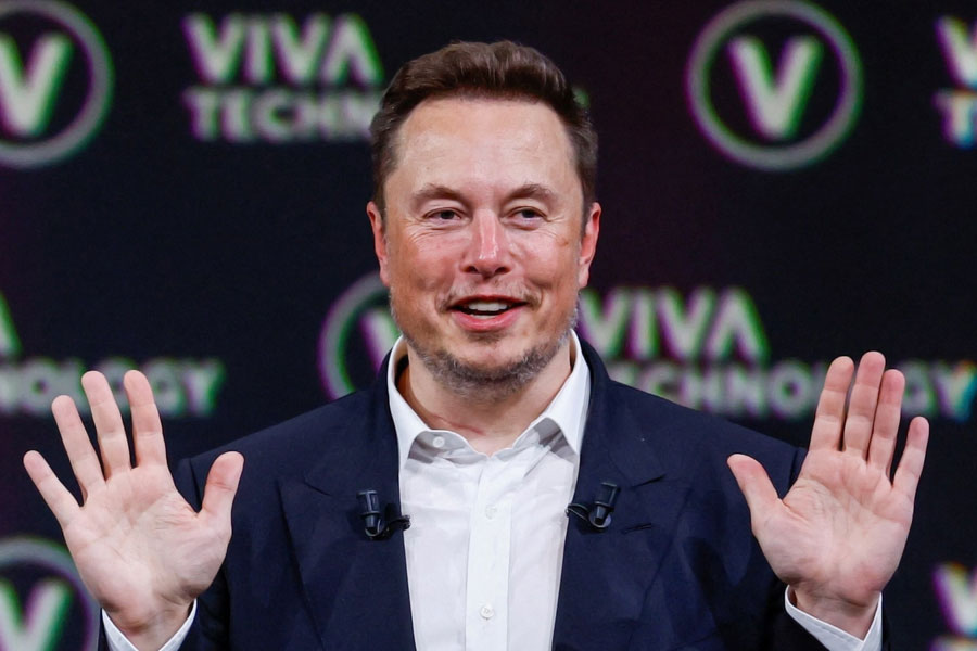image of elon mask 