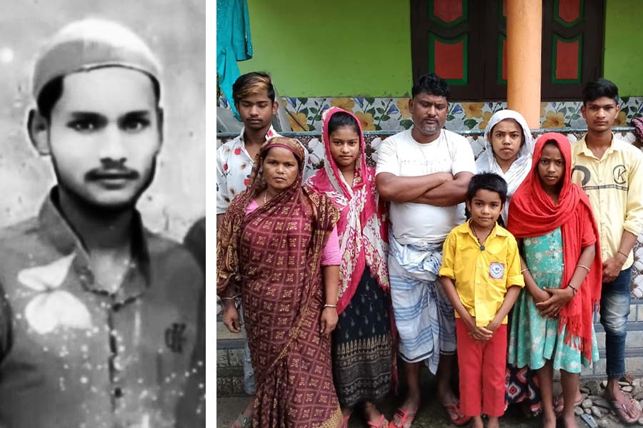 Family members of the died CPM worker Mansur Alam of Chopra are still reminding him