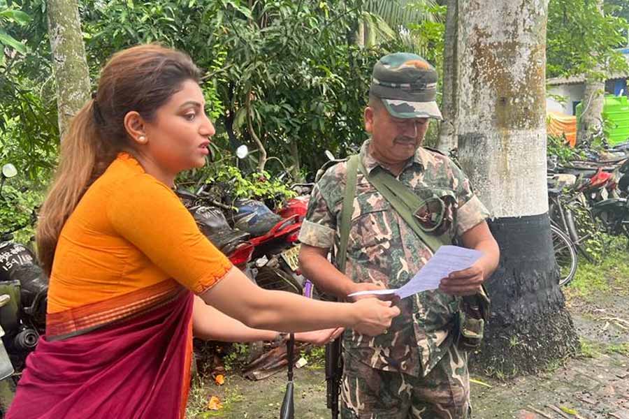 TMC distributed leaflet to Central Force Jawan, opposition party\\\\\\\\\\\\\\\\\\\\\\\\\\\\\\\\\\\\\\\\\\\\\\\\\\\\\\\\\\\\\\\\\\\\\\\\\\\\\\\\\\\\\\\\\\\\\\\\\\\\\\\\\\\\\\\\\\\\\\\\\\\\\\\'s slameed ruling party for violating norms