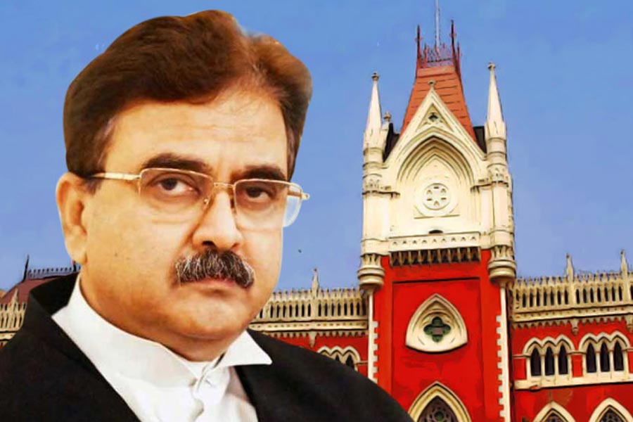 In which path Supreme Court dismissed Calcutta High Court’s order to terminate 32000 primary teachers in West Bengal